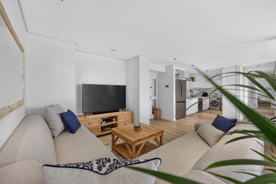 2 Bedroom Property for Sale in Sea Point Western Cape